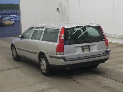 VOLVO V70