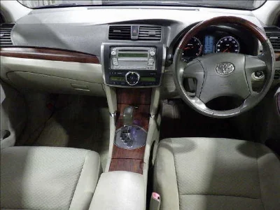 TOYOTA PREMIO