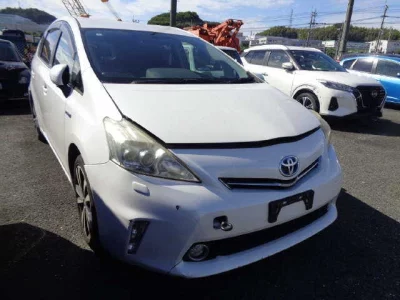 TOYOTA PRIUS ALPHA