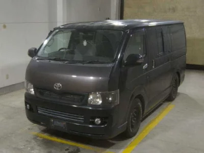 TOYOTA HIACE VAN