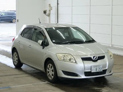 TOYOTA AURIS