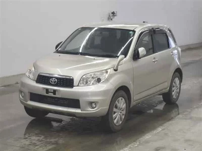TOYOTA RUSH