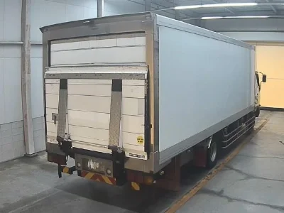 MITSUBISHI FUSO FIGHTER
