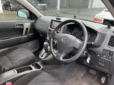 TOYOTA RUSH