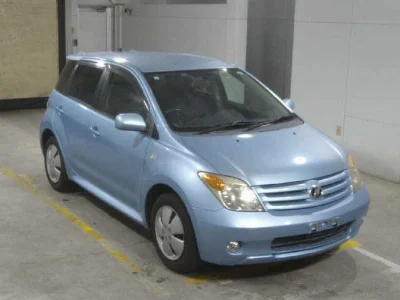 TOYOTA IST