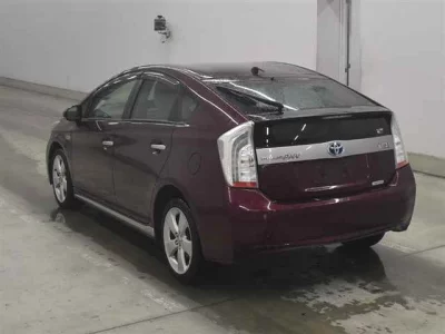 TOYOTA PRIUS PHV