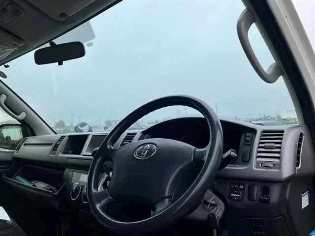Toyota HiAce GL 10 SEAT, миниатюра 3