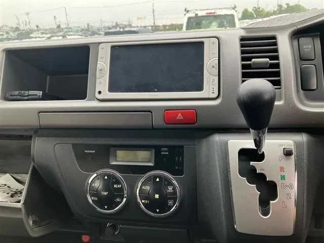 Toyota HiAce GL 10 SEAT, миниатюра 6