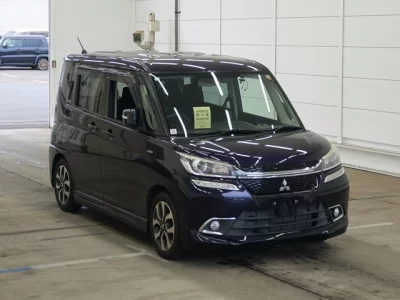 MITSUBISHI DELICA D2