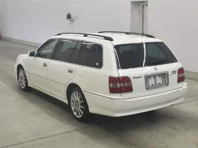 Toyota Crown Estate