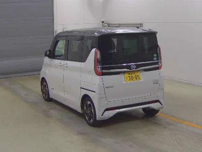 NISSAN ROOX