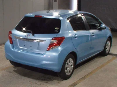 TOYOTA VITZ