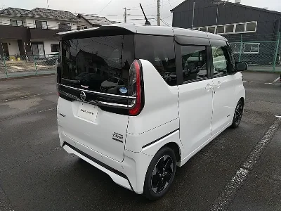NISSAN ROOX
