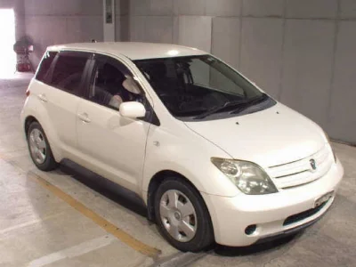 TOYOTA IST