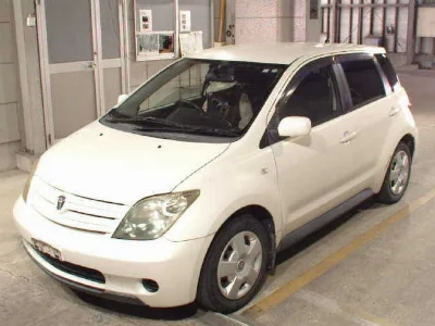 TOYOTA IST