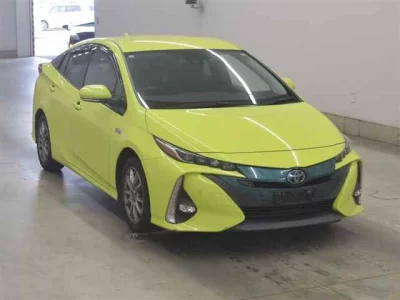 TOYOTA PRIUS PHV