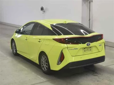 TOYOTA PRIUS PHV