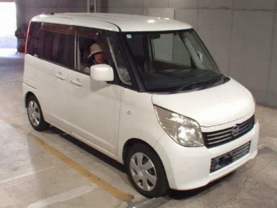 NISSAN ROOX