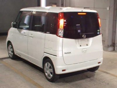 NISSAN ROOX