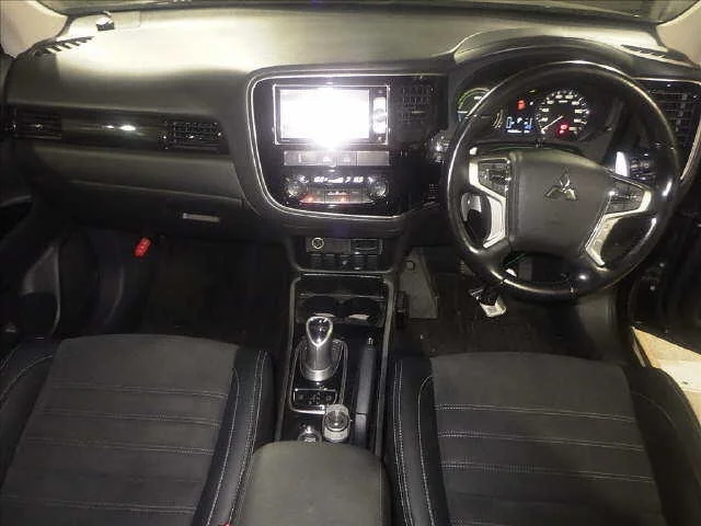 Mitsubishi Outlander PHEV G Safety Package, миниатюра 3