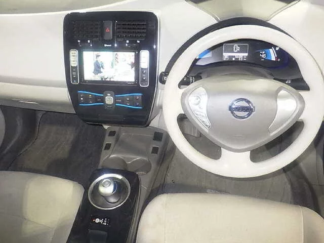 Nissan LEAF, миниатюра 3
