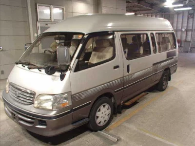 TOYOTA HIACE