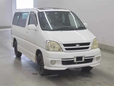 TOYOTA HIACE REGIUS