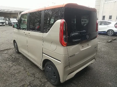 NISSAN ROOX