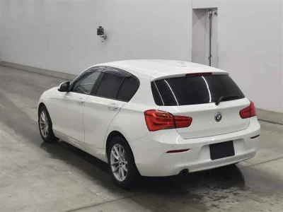 BMW 1 SERIES