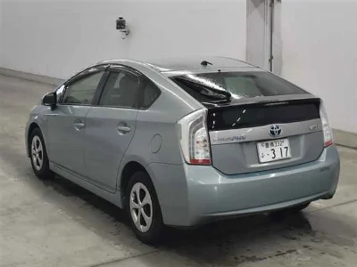 TOYOTA PRIUS PHV
