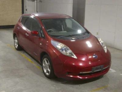 NISSAN LEAF