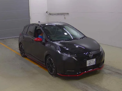 NISSAN AURA