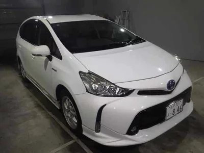 TOYOTA PRIUS ALPHA
