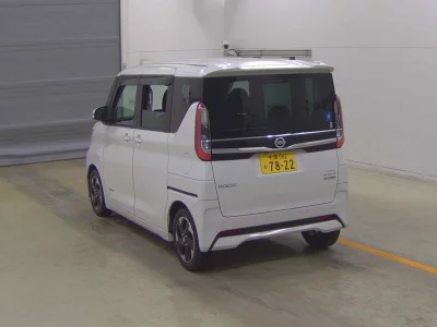 NISSAN ROOX