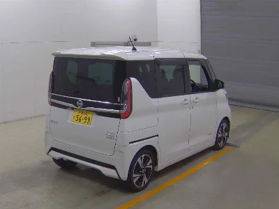 NISSAN ROOX