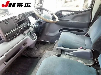 MITSUBISHI CANTER