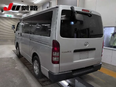 TOYOTA REGIUS VAN