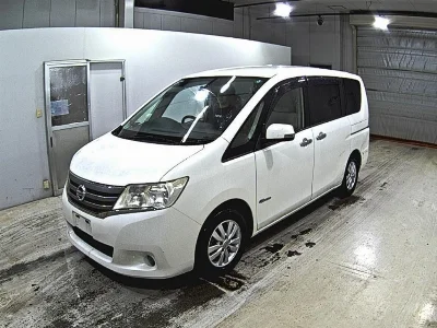 NISSAN SERENA