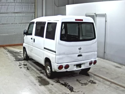 NISSAN CLIPPER VAN
