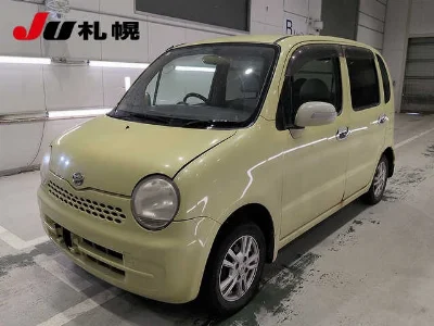 DAIHATSU MOVE LATTE