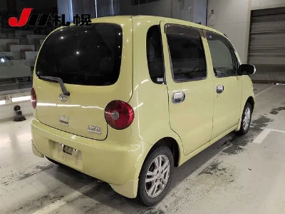 DAIHATSU MOVE LATTE