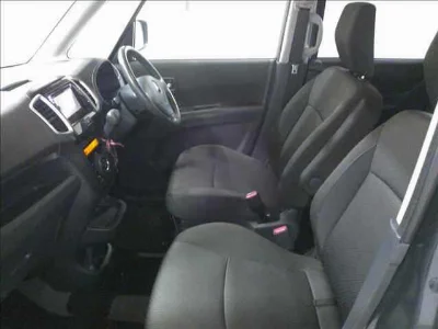 MITSUBISHI DELICA D2