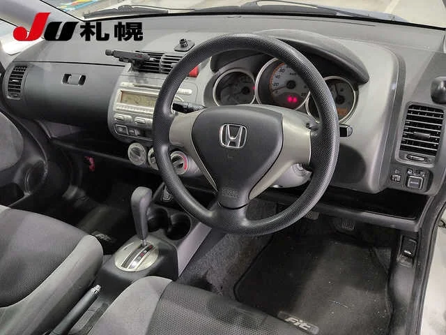 Honda Fit  с аукциона в Японии