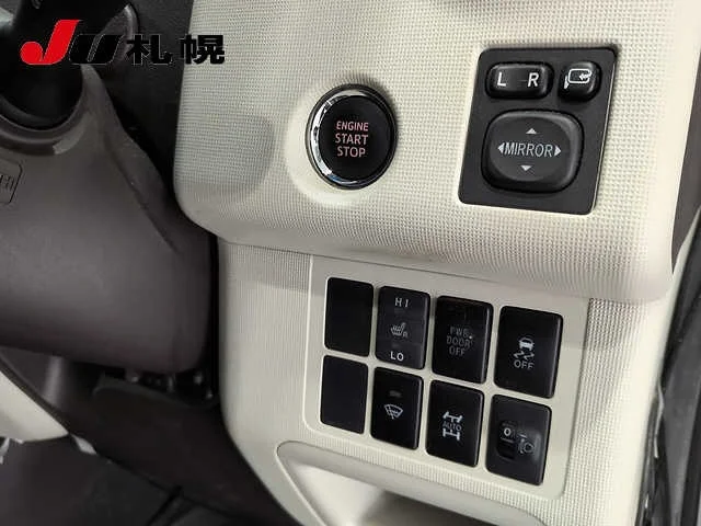 Toyota Porte  с аукциона в Японии