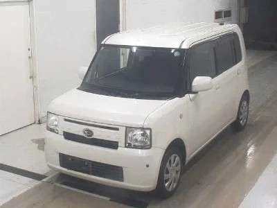 DAIHATSU MOVE LATTE