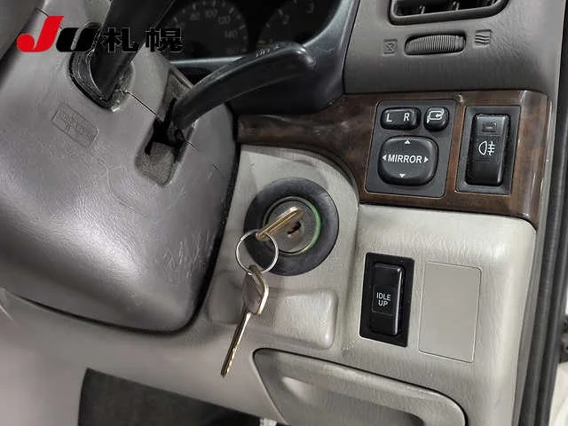Toyota Regius  с аукциона в Японии