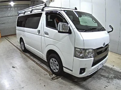 TOYOTA HIACE VAN