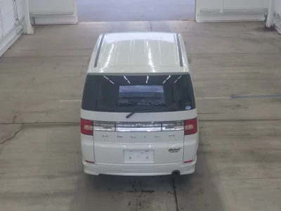 MITSUBISHI DELICA D5