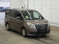 Цена авто Toyota Noah с аукционов Японии, номер кузова ZRR80G, пробег 118 000, оценка 7