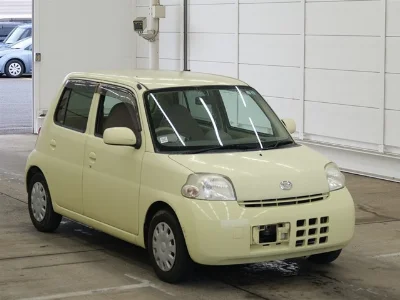 DAIHATSU ESSE